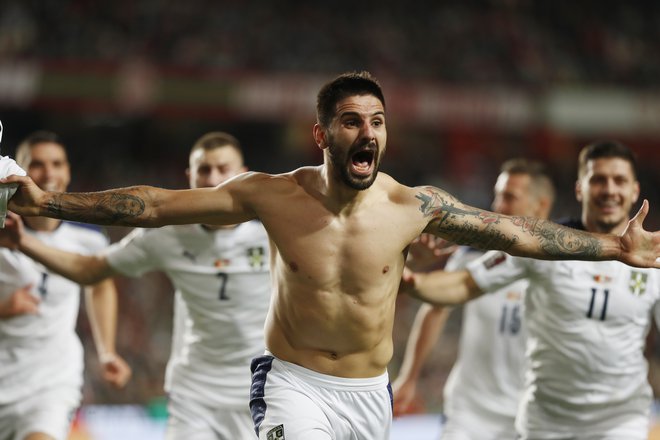 Aleksandar Mitrović je zadel v polno v Lizboni. FOTO: Pedro Nunes/Reuters
