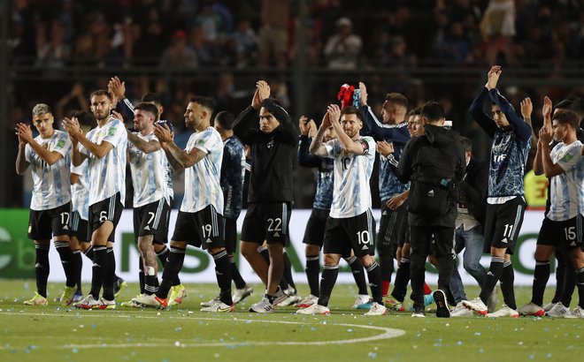 Argentina je s točko proti največji tekmici Braziliji potrdila peto uvrstitev na svetovno prvenstvo z Lionelom Messijem. FOTO: Agustin Marcarian/Reuters
