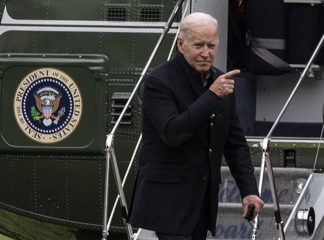 Demokratski predsednik Joe Biden bo senatu predlagal še en mandat za sedanjega predsednika ameriške centralne banke. FOTO: Andrew Caballero-Reynolds/AFP
