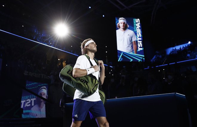 Stefanos Tsitsipas si je rad vzel dolge premore za stranišče. FOTO: Guglielmo Mangiapane/Reuters
