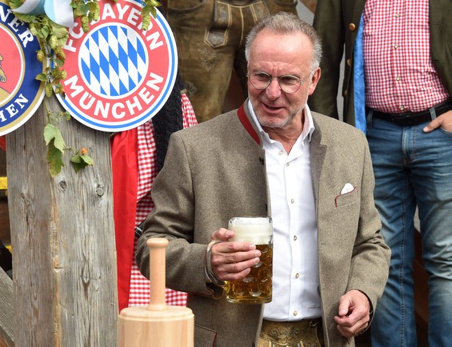 Karl-Heinz Rummenigge, ki se je od vodilnega moža FC Bayern poslovil junija, obžaluje, da Bavarcem ni uspelo zadržati Avstrijca Davida Alabo. FOTO: Christof Stache/AFP
