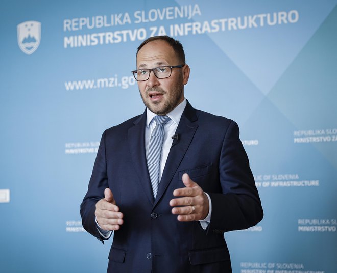 &raquo;Ob zaprtju Teša mora Slovenija najti nadomestni vir za okoli tretjino električne energije,&laquo; med slovenskimi podnebnimi izzivi poudarja infrastrukturni minister Jernej Vrtovec. FOTO: Jože Suhadolnik/Delo
