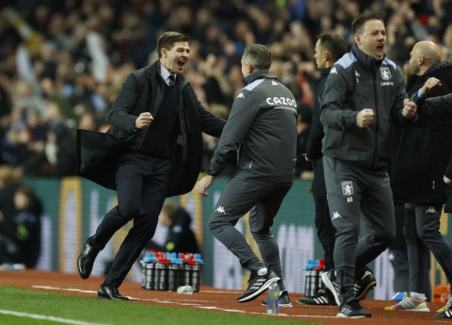 Steven Gerrard zna vnesti v moštvo ustrezno energijo in samozavest. FOTO: John Sibley/Reuters
