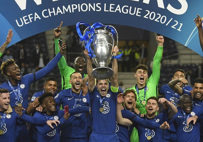 Nogometaši Chelseaja so slavili v zadnjem finalu lige prvakov v Portu, kjer so bili z 1:0 boljši od angleškega rivala Manchester Cityja. FOTO:&nbsp;Pierre-Philippe Marcou/Reuters
