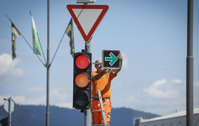 Prometno ugodno lansko leto je močno zaznamovala tudi vladna omejitev gibanja zaradi zajezitve virusa. FOTO: Jože Suhadolnik/Delo
