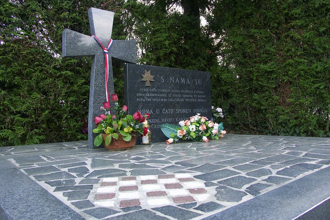 Na zagrebškem pokopališču Mirogoj je že postavljen spominski križ v spomin na ustaše in domobrance. Postavilo ga je združenje Hrvatski domobran leta 2013. FOTO: Mirogoj.hr
