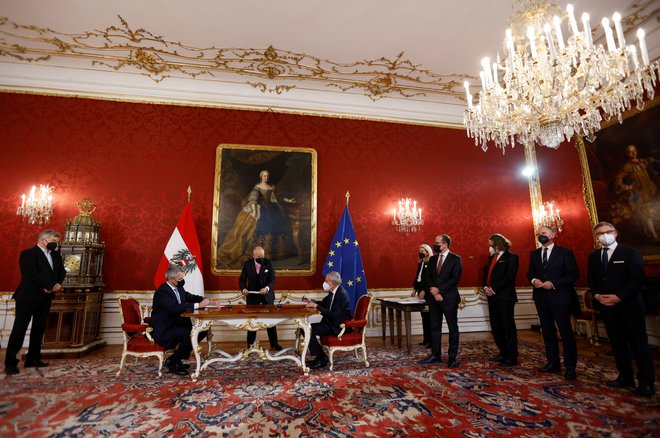 V novi avstrijski vladi je tudi nekaj sprememb na ministrskih položajih. FOTO: Leonhard Foeger/Reuters
