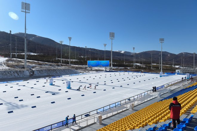 Eno od prizorišč pekinških olimpijskih iger v kitajski provinci Hebei. FOTO: Wang Zhao/AFP
