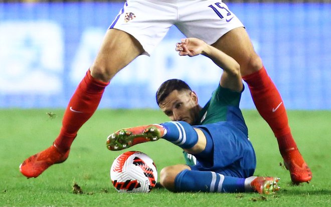 Petar Stojanović se je veselil novega gola v italijanskem prvenstvu. FOTO: Antonio Bronic/Reuters
