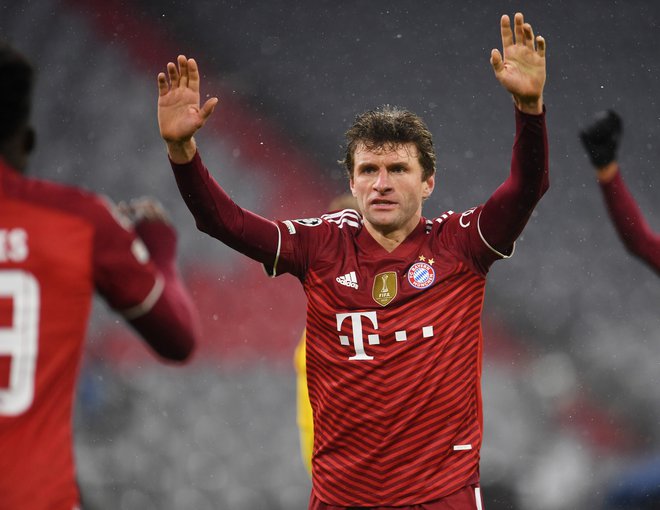 Thomas Müller je dosegel že jubilejni 50. gol v ligi prvakov. FOTO: Andreas Gebert/Reuters
