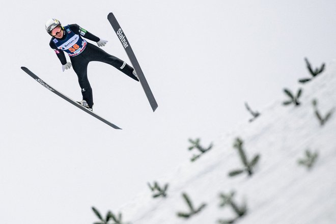 Anže Lanišek bo v Engelbergu poskušal popraviti vtis iz Klingenthala. FOTO: Jens Schlüter/AFP
