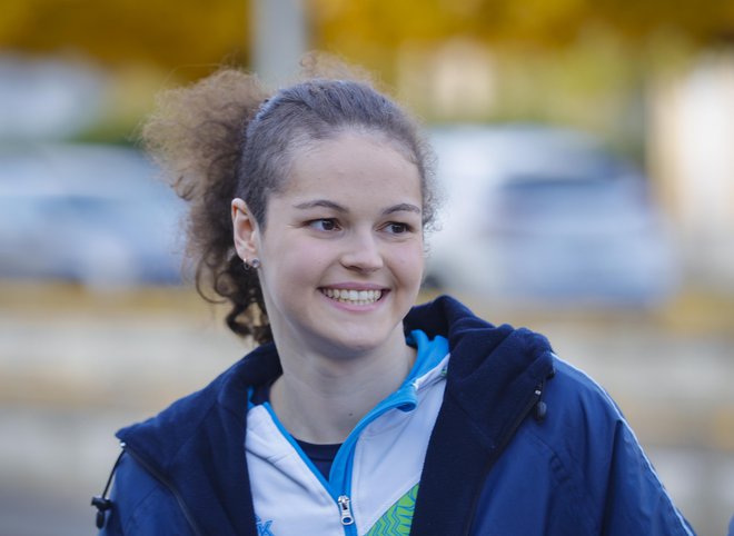 Katja Fain je ta čas najboljša slovenska plavalka. FOTO: Jože Suhadolnik/Delo
