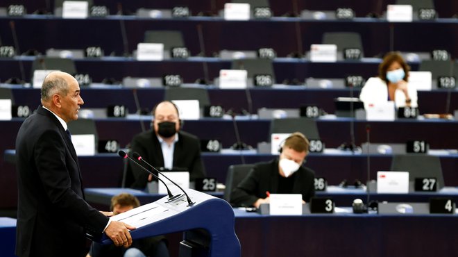 Premier Janez Janša julija v evropskem parlamentu med predstavljanjem slovenskega predsedovanja svetu EU FOTO: Christian Hartmann/Reuters
