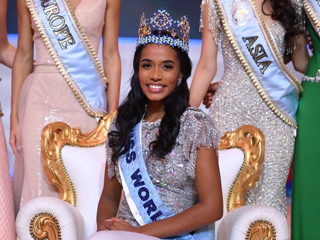 Že zdaj je Jamajčanka Toni-Ann Singh, miss sveta 2019,&nbsp; miss z najdaljšim stažem. FOTO Reuters
