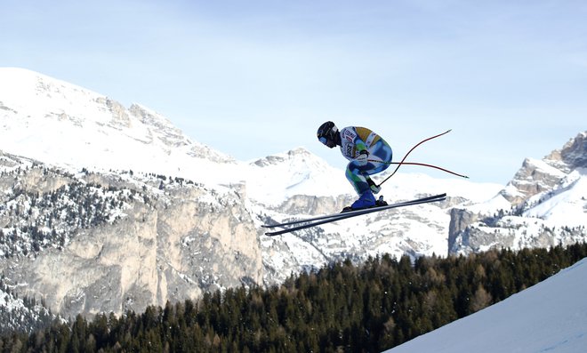 Martin Čater v akciji na današnji tekmi v Val Gardeni. FOTO: Alessandro Garofalo/Reuters
