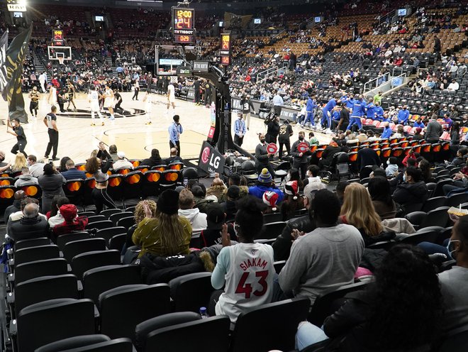 Koronavirus je močno posegel v urnik tekem košarkarske lige NBA. FOTO: John E. Sokolowski/Usa Today Sports
