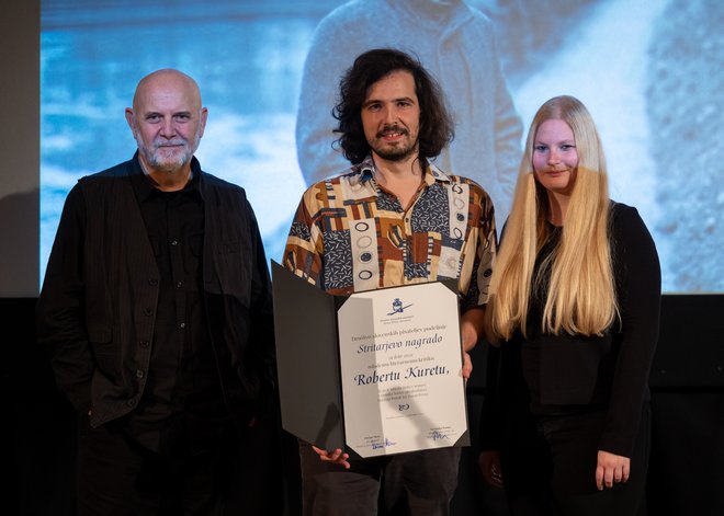 Društvo slovenskih pisateljev podeljuje Stritarjevo nagrado obetavnim mladim kritikom. Letošnji dobitnik je Robert Kuret. FOTO:&nbsp;Boštjan Lah
