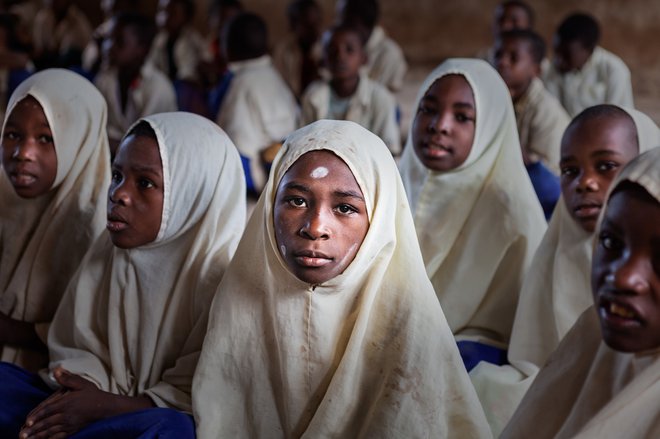 Dekliška osnovna šola v Zanzibarju v Tanzaniji. FOTO: Rok Kvaternik
