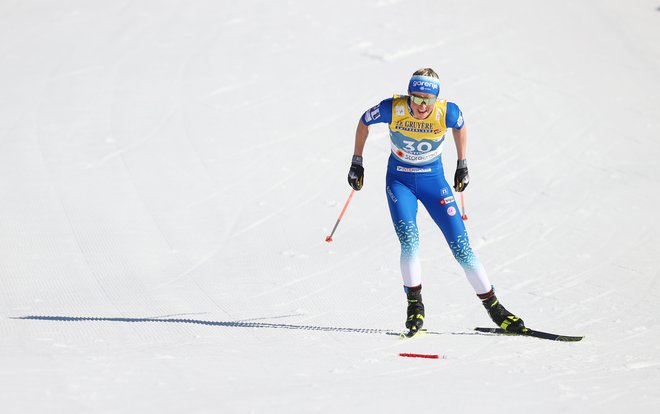 Anamarija Lampič se je na novoletni turneji v Lenzerheideju preizkusila na 10 km. FOTO: Kai Pfaffenbach/Reuters
