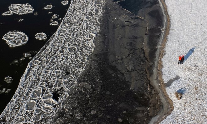 Okoljska ura neusmiljeno tiktaka, zato je treba ukrepati zdaj ali nikoli. FOTO: Kacper Pempel/Reuters
