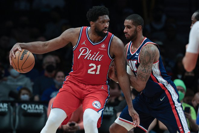 Joel Embiid je bil junak zmage proti Brooklynu. FOTO: Vincent Carchietta/USA Today Sports
