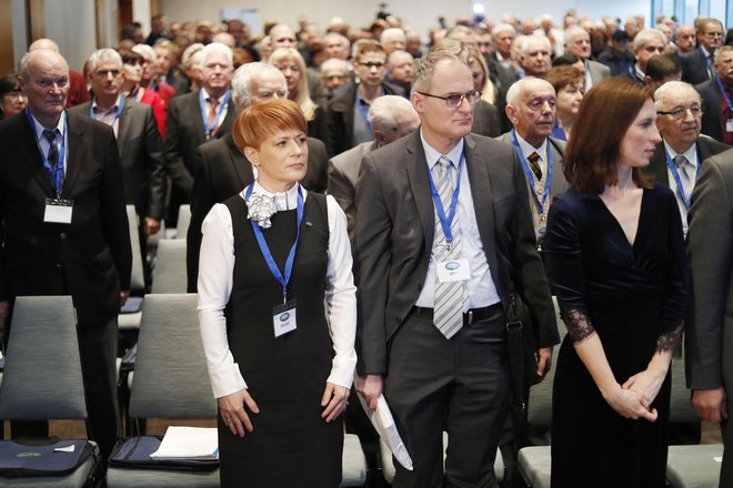 Čeprav je predsednik Desusa na nacionalni televiziji zagotavljal, da je stranka konsolidirana, se v teh dneh dogajajo prestopi v stranko Aleksandre Pivec. FOTO: Leon Vidic/Delo
