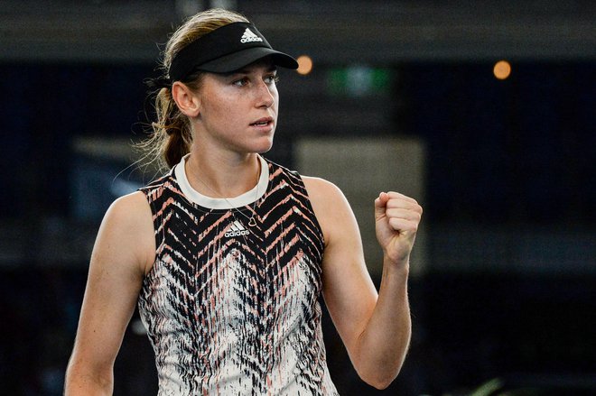 Kaja Juvan (na fotografiji) proslavlja po točki na dvoboju z Arino Sabalenka. FOTO: Brenton Edwards/AFP
