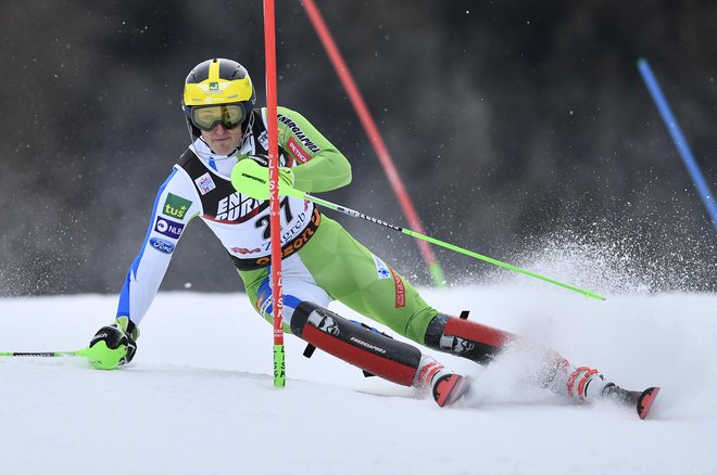 Štefan Hadalin je ob vrnitvi za dan ostal brez tekmovanja v Zagrebu. FOTO: Boris Kovačev/Cropix
