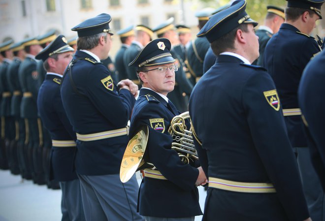 Policijski orkester je v zadnjih šestih mesecih največkrat nastopal na državnih protokolarnih dogodkih ter na pogrebnih in spominskih slovesnostih. FOTO: Jure Eržen/Delo
