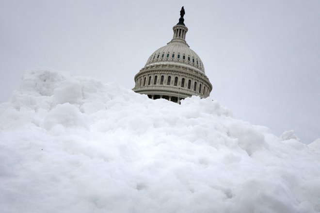 Ob obletnici šestojanuarskega udara vse bolj postaja jasno, da je Trump lani resno razmišljal o tem, da ne bi odšel z oblasti. FOTO: Tom Brenner/Reuters
