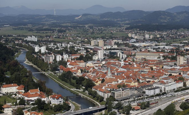 Predlog zakona o sanaciji Celjske kotline podpirajo tudi starši, ki so sodelovali pri začetku sanacije celjskih vrtcev. Foto Blaž Samec
