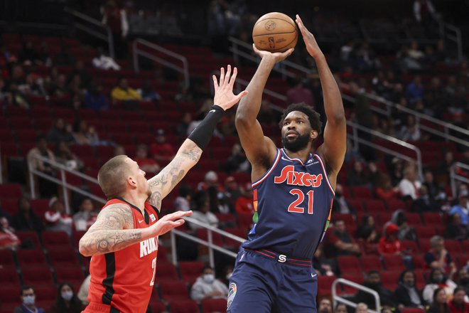 V Houstonu je Kamerunec Joel Embiid (21) popeljal Philadelphio do sedme zaporedne zmaage. FOTO: Thomas Shea/Usa Today Sports
