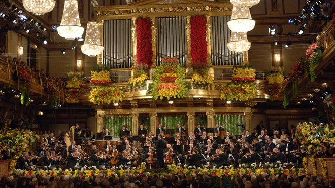 Valčki, polke in koračnice so nepogrešljiv del silvestrskih in novoletnih slavij prav zaradi Dunajskih filharmonikov. FOTO: promocijsko gradivo
