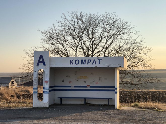 Moldavske avtobusne postaje niso tako ekstravagantne kot armenske ali kazahstanske, vseeno pa je takoj razvidno, da so del istega gibanja. Foto Aljaž Vrabec
