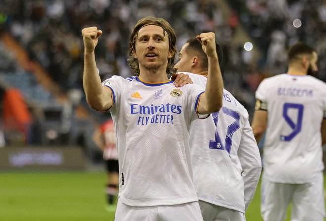 Luka Modrić se je takole veselil svojega gola. FOTO: Ahmed Yosri/Reuters
