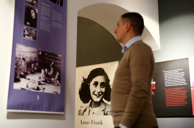 Judovska družina Frank in štirje drugi ljudje so se med letoma 1942 in 1944 skrivali v hiši v Amsterdamu. FOTO: Antonio Bronic/Reuters
