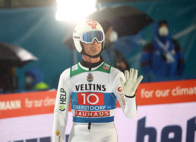 Daniel-Andre Tande bo&nbsp;prisiljen izpustiti tekmi&nbsp;konec tedna v Titisee-Neustadtu. FOTO: Kai Pfaffenbach/Reuters
