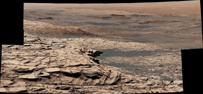 Krater Gale na Marsu, ki ga raziskuje rover Curiosity. FOTO: JPL/Nasa
