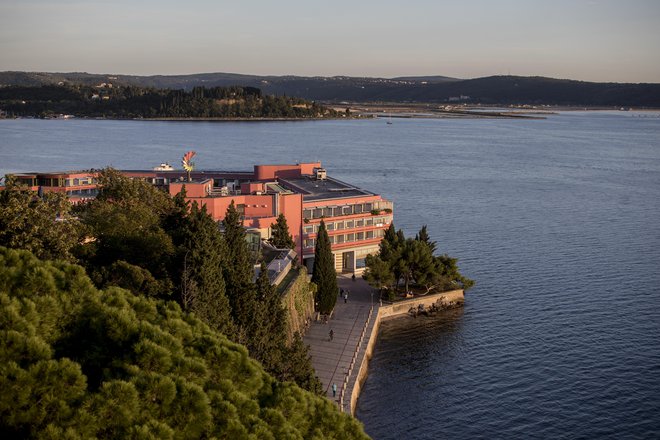 Če država res prodal del svojega lastništva v Savi, ohrani pa le 25-odstotni delež, bodo Madžari zavladali najlepšim in turistično strateškim delom naše države. FOTO: Voranc Vogel/Delo
