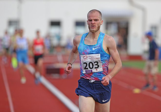 Jan Petrač, udeleženec evropskega prvenstva leta 2016, še ne razmišlja, da bi se trenerstvu posvetil stoodstotno. FOTO: Tadej Regent/Delo
