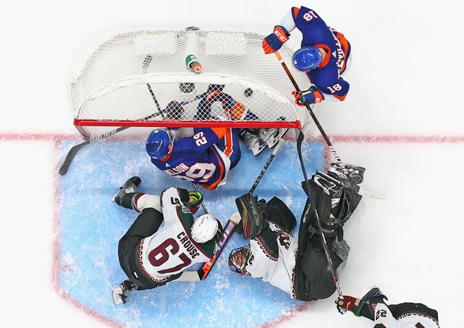 Brock Nelson je bil med strelci za NY Islanders proti Arizoni. FOTO: Bruce Bennett/AFP
