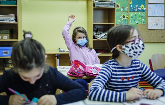 Če se vlada ne bo odzvala takoj, se bodo sindikalisti ponovno sestali prihodnji teden. FOTO: Jože Suhadolnik/Delo
