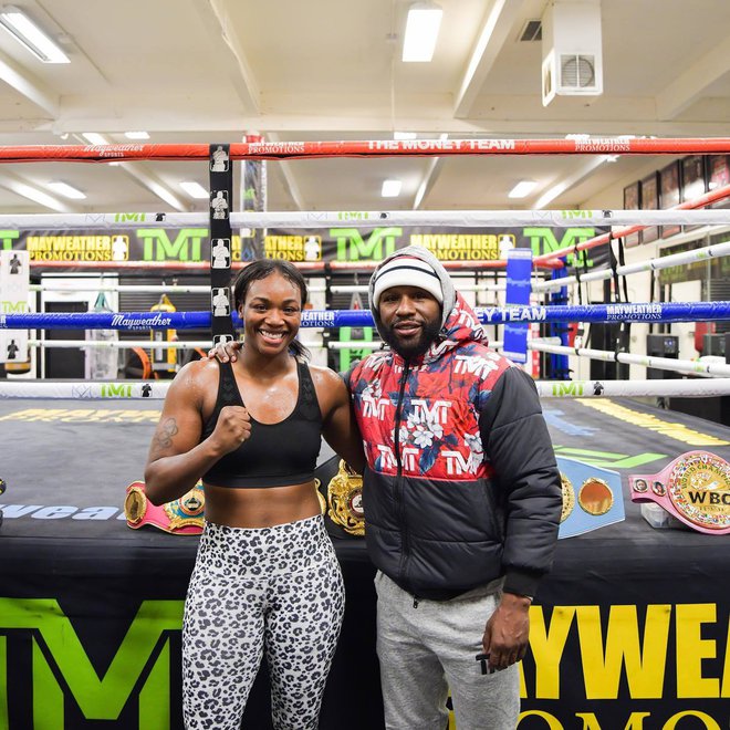 Claressa Shields se je na dvoboj z Emo Kozin pripravljala tudi s slovitim Floydom Mayweatherjem. FOTO: Facebook Claressa Shields
