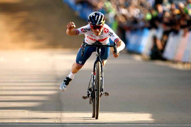 Zmagoslavje na podcenjevalni način.&nbsp; FOTO: Chris Graythen/Ineos Grenadiers
