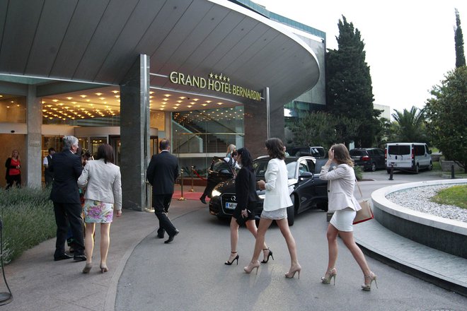 Glavno besedo bodo v portoroških hotelih, na Bledu in Prekmurju imeli, kot kaže, Madžari. FOTO: Leon Vidic
