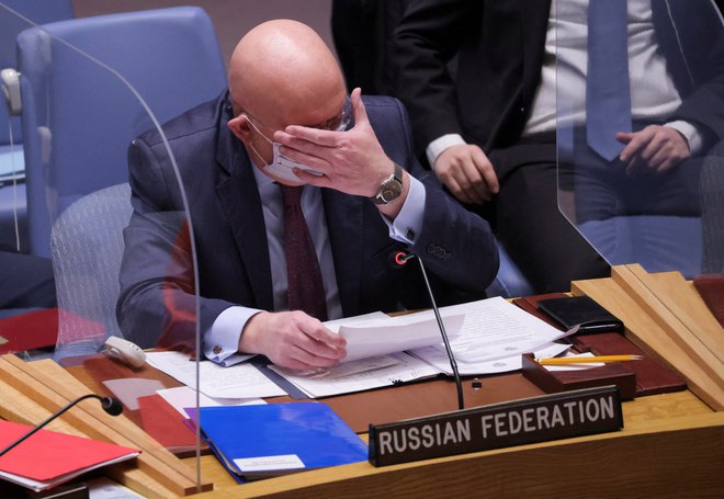 Ruski veleposlanik pri OZN Vasilij Nebenzija je zavrnil vse obtožbe. Foto Andrew Kelly/Reuters
