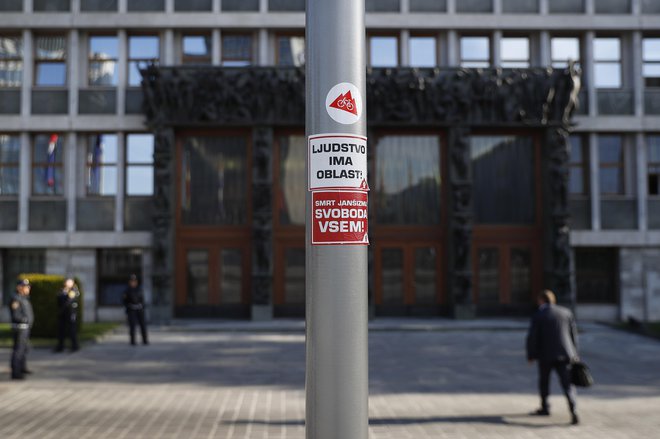 Na številne potencialne kršitve ustave je parlamentarce pred obravnavo na odboru za finance opozorila že parlamentarna zakonodajno-pravna služba. FOTO: Leon Vidic/Delo
