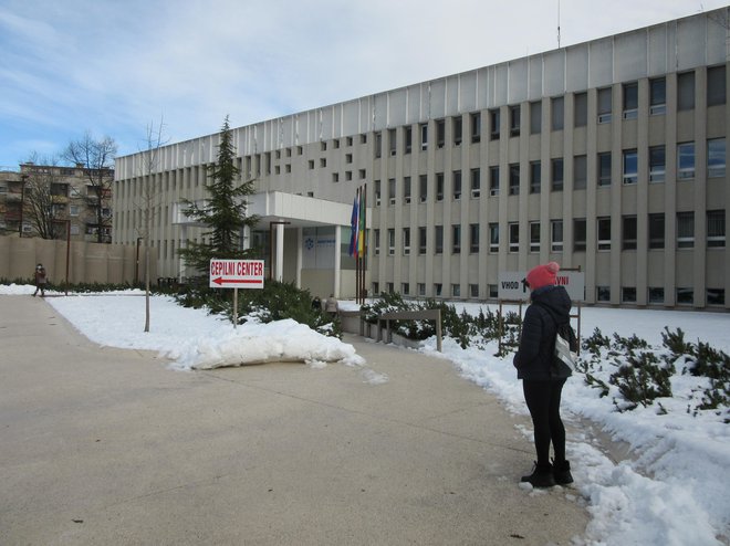 Velenjski mestni svetniki so dopustili možnost podelitve koncesij za izvajanje javne zdravstvene službe.&nbsp;FOTO: Špela Kuralt/Delo
