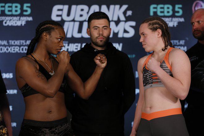 Claressa Shields in Ema Kozin se bosta jutri v Cardiffu udarili za naslove svetovne prvakinje po razIičicah IBF, WBA, WBC in WBF. FOTO: Andrew Couldridge/Reuters
