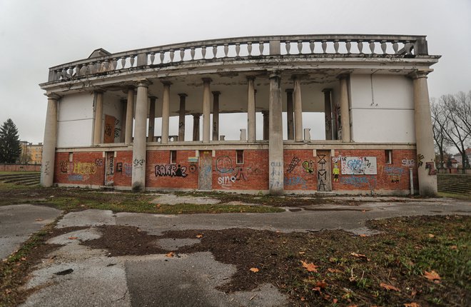 Počastimo častitljivi jubilej s ponovno oživitvijo Plečnikovega stadiona v njegovi izvirni podobi! Foto Blaž Samec/Delo
